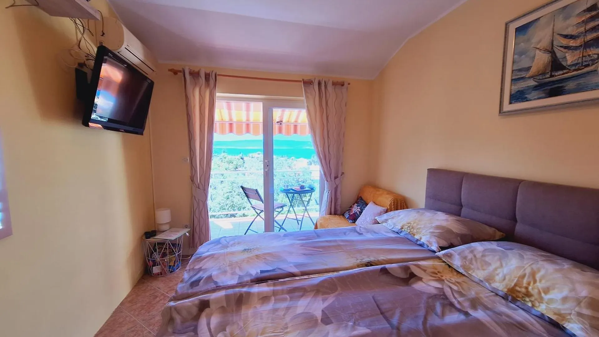 Apartments Domi Selce