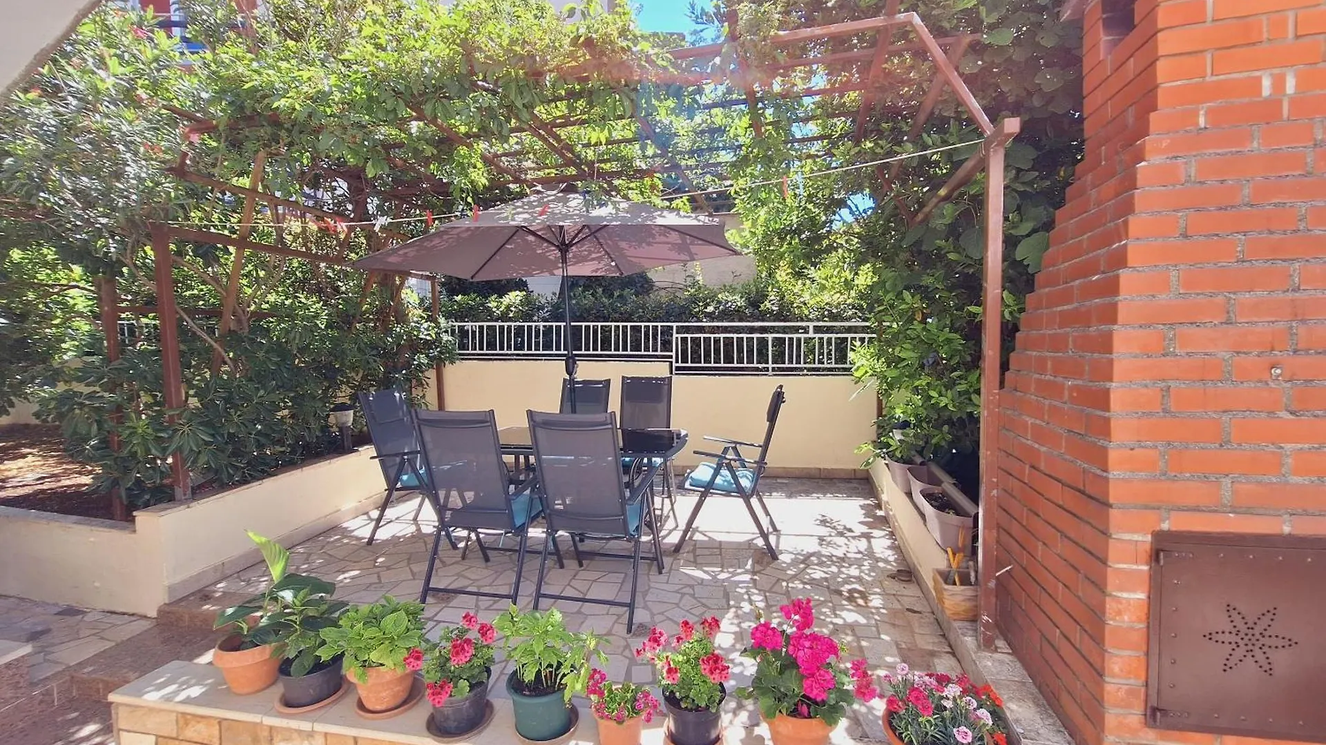 Apartments Domi Selce 0*,